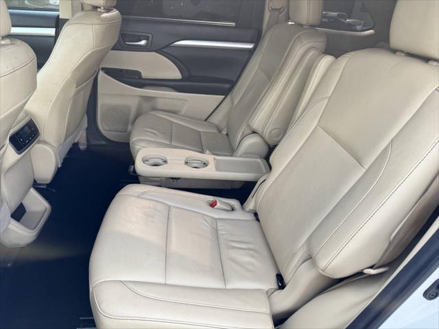 used 2018 Toyota Highlander car, priced at $20,995
