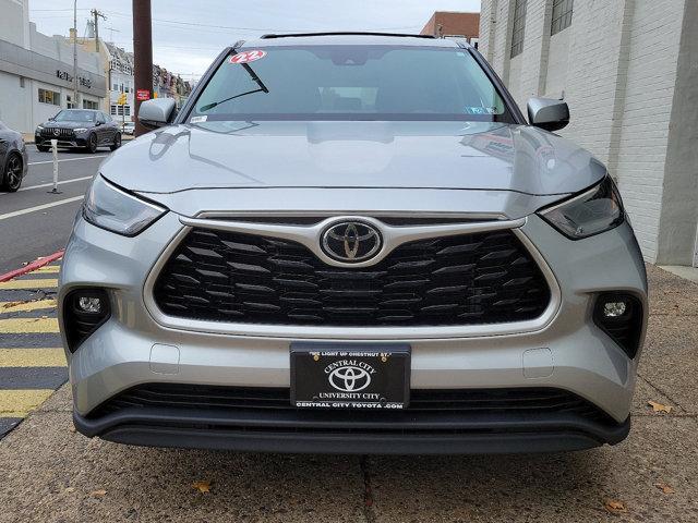 used 2022 Toyota Highlander car, priced at $26,999