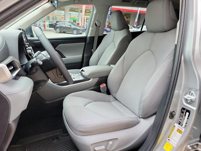 used 2022 Toyota Highlander car, priced at $26,999