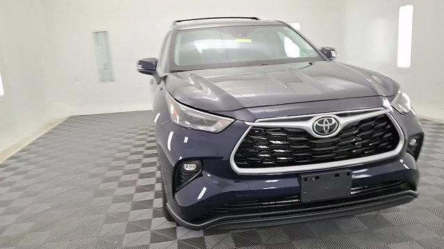 used 2022 Toyota Highlander car, priced at $30,567