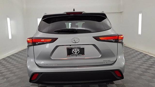 used 2024 Toyota Highlander car, priced at $35,999