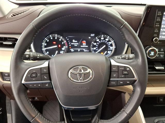 used 2020 Toyota Highlander car, priced at $33,999