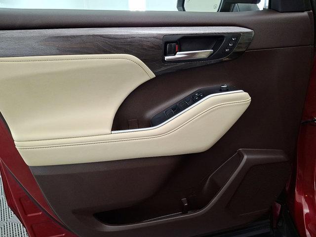 used 2022 Toyota Highlander Hybrid car, priced at $42,991