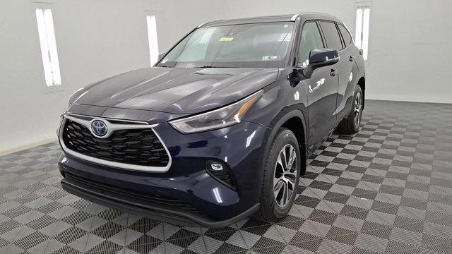 used 2021 Toyota Highlander Hybrid car, priced at $39,999