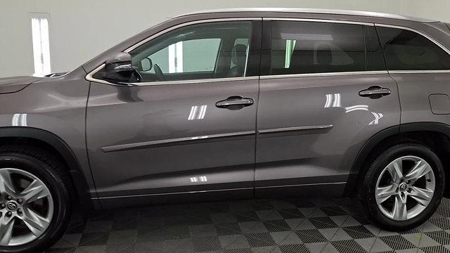 used 2016 Toyota Highlander car, priced at $20,999