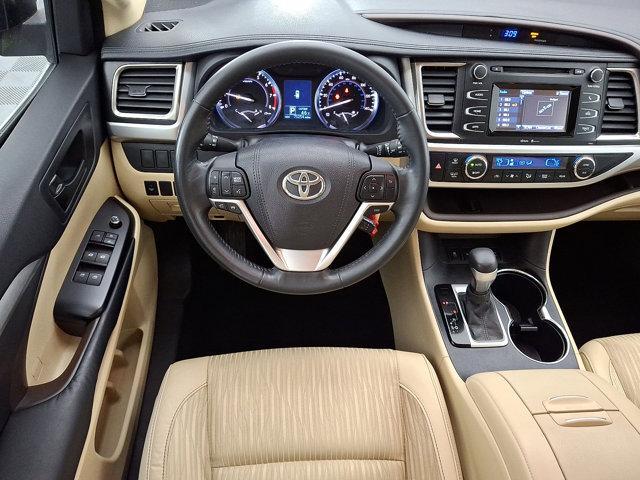 used 2015 Toyota Highlander car, priced at $19,444