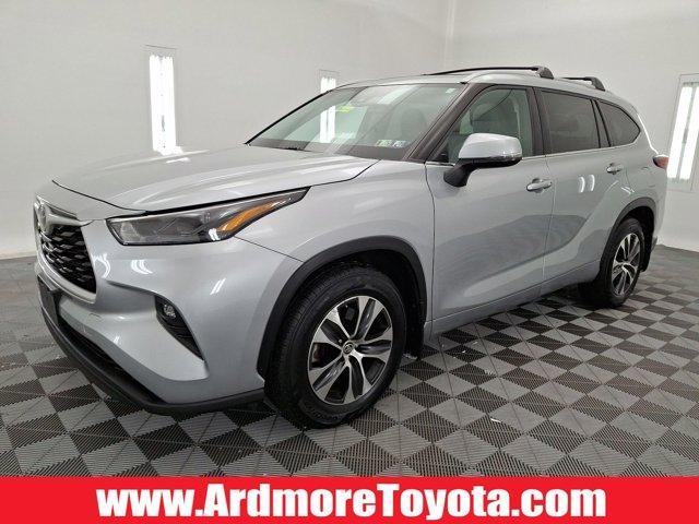 used 2022 Toyota Highlander car, priced at $36,438