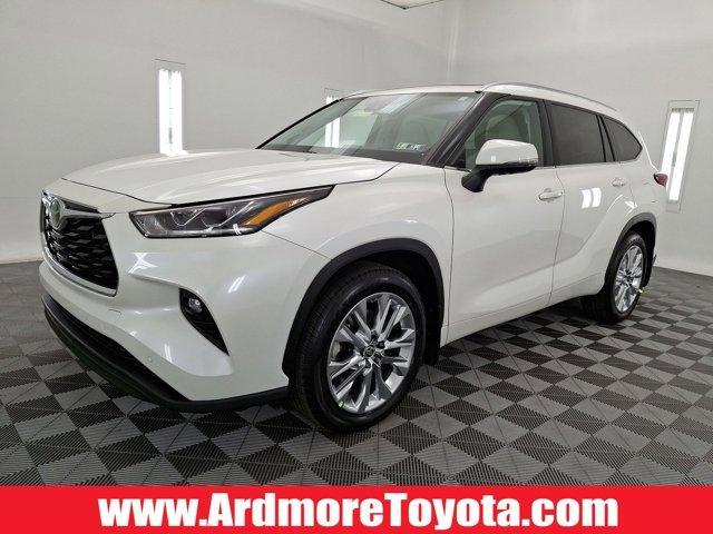 used 2021 Toyota Highlander car, priced at $40,699