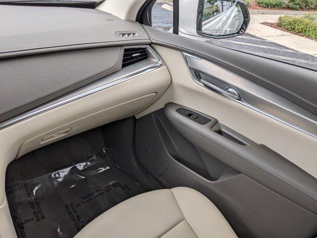 used 2021 Cadillac XT5 car, priced at $39,995