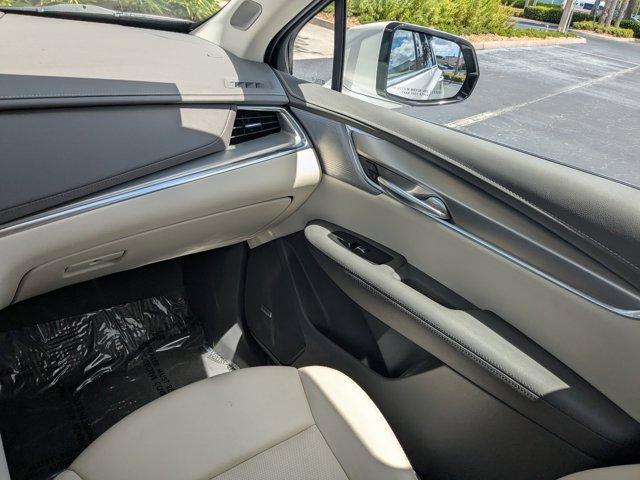 used 2022 Cadillac XT5 car, priced at $37,995