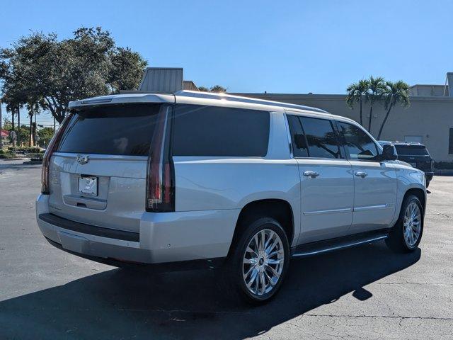 used 2020 Cadillac Escalade ESV car, priced at $42,595
