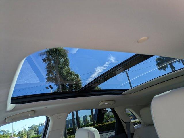 used 2023 Cadillac XT5 car, priced at $39,995