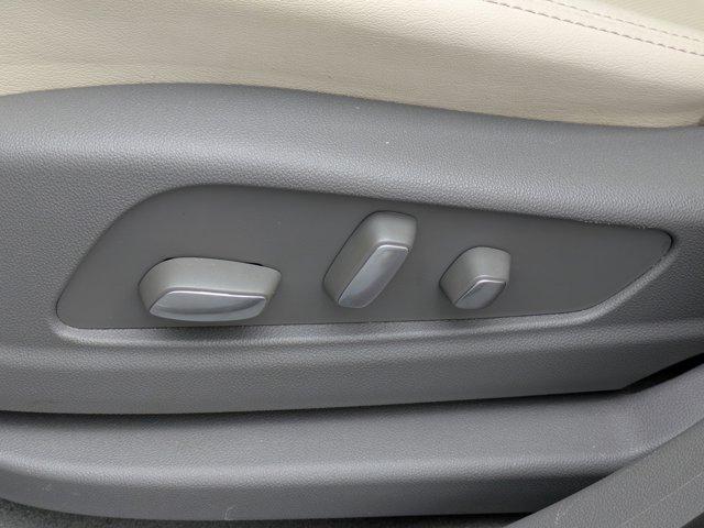 used 2021 Cadillac XT5 car, priced at $29,995