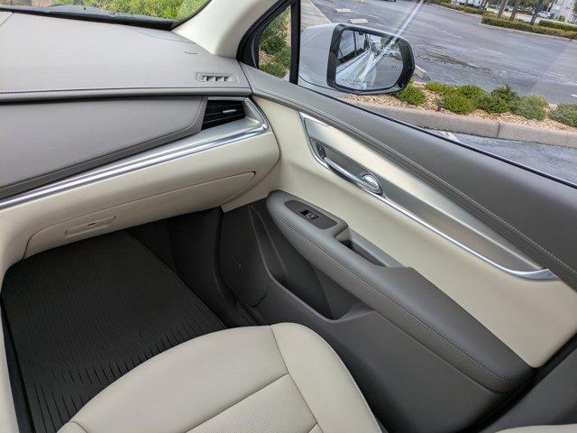 used 2021 Cadillac XT5 car, priced at $29,995