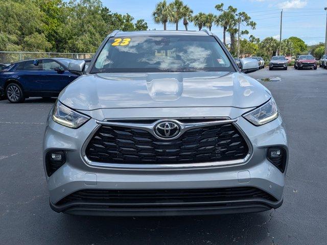 used 2023 Toyota Highlander car, priced at $39,995