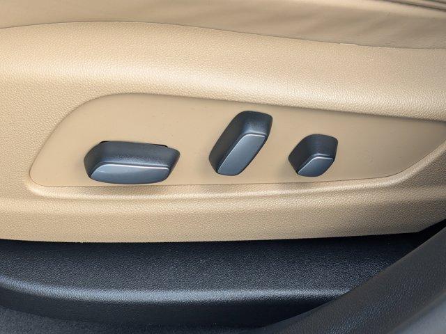 used 2023 Cadillac XT6 car, priced at $47,995