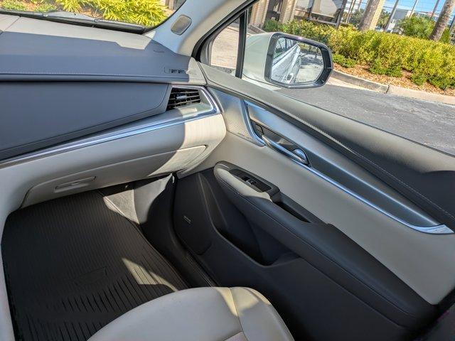 used 2022 Cadillac XT5 car, priced at $36,995