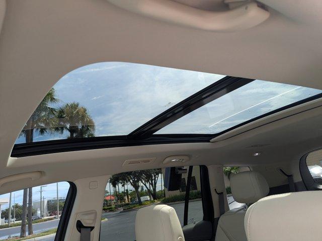 used 2023 Cadillac XT6 car, priced at $41,995