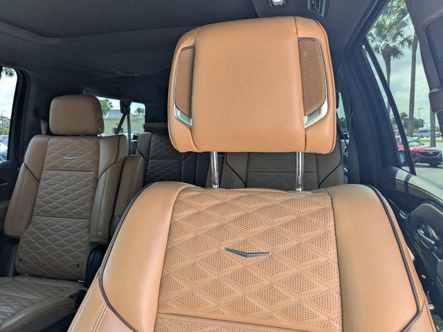 used 2022 Cadillac Escalade ESV car, priced at $69,995