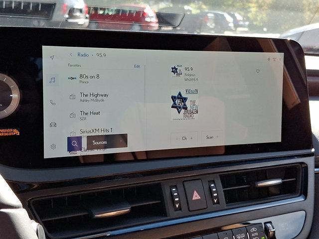 new 2025 Lexus ES 350 car, priced at $52,944