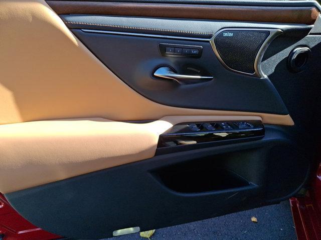 new 2025 Lexus ES 350 car, priced at $52,944