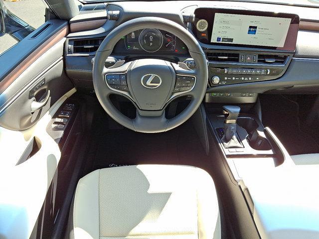 used 2025 Lexus ES 300h car, priced at $47,950