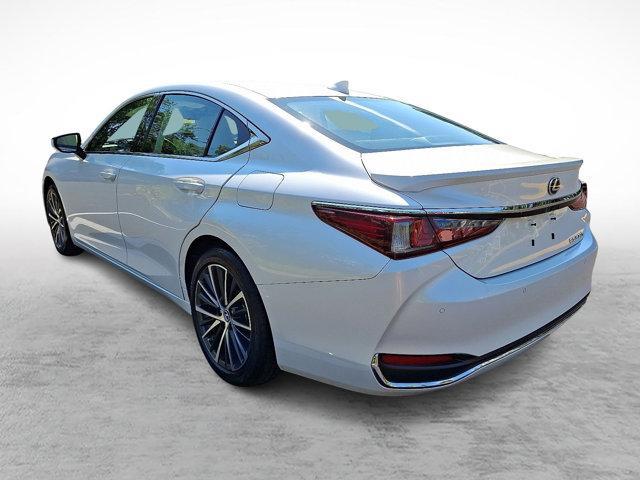 used 2025 Lexus ES 300h car, priced at $47,950