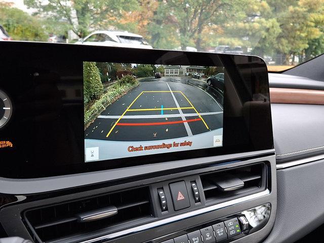 new 2025 Lexus ES 350 car, priced at $50,225