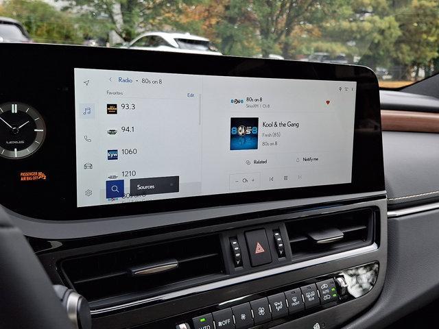 new 2025 Lexus ES 350 car, priced at $50,225