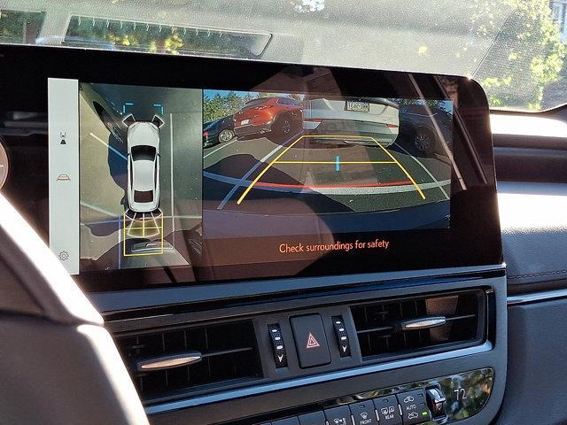 new 2025 Lexus ES 300h car, priced at $54,820