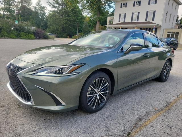 new 2025 Lexus ES 300h car, priced at $49,524