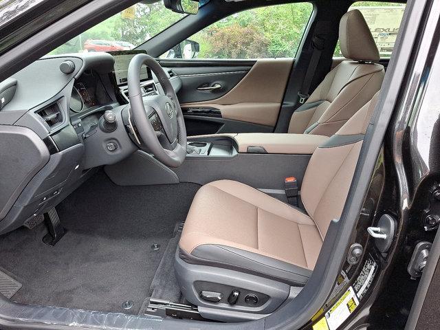 new 2025 Lexus ES 300h car, priced at $50,324