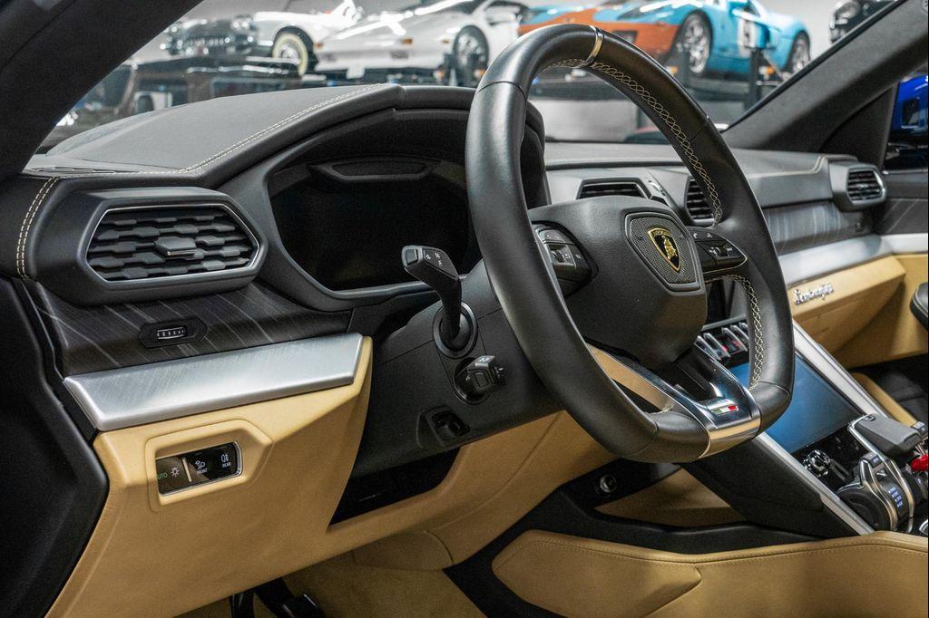used 2019 Lamborghini Urus car, priced at $183,950