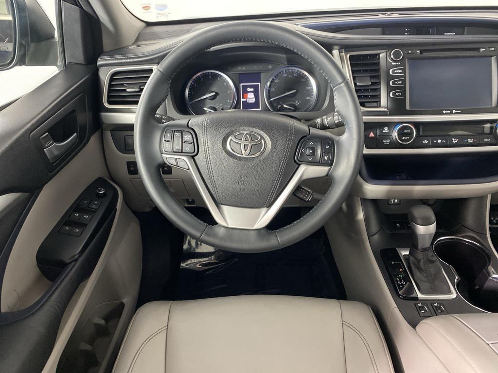 used 2015 Toyota Highlander car, priced at $18,988