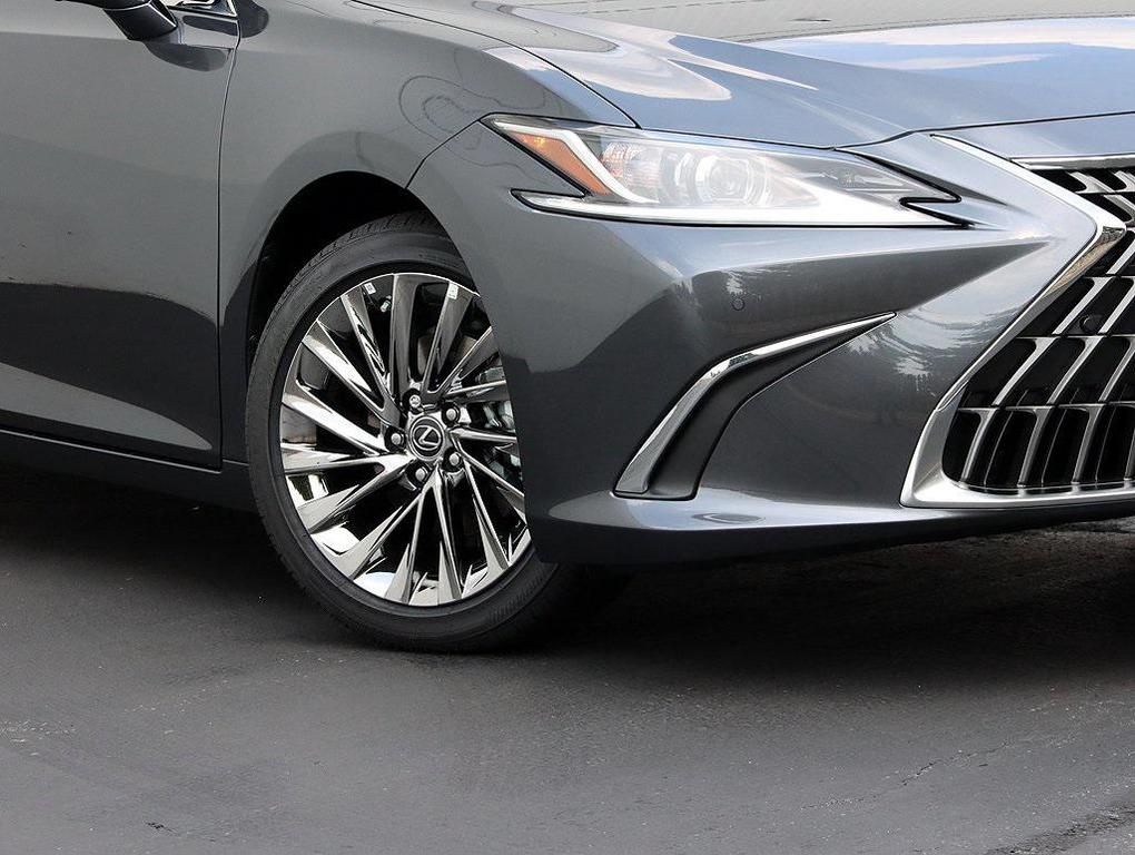 new 2025 Lexus ES 350 car, priced at $52,829