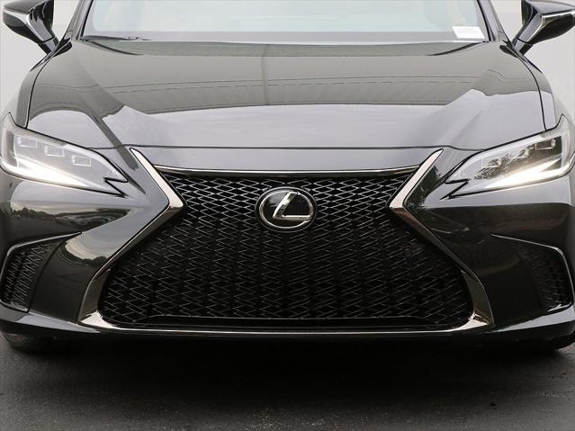 new 2025 Lexus ES 300h car, priced at $50,724
