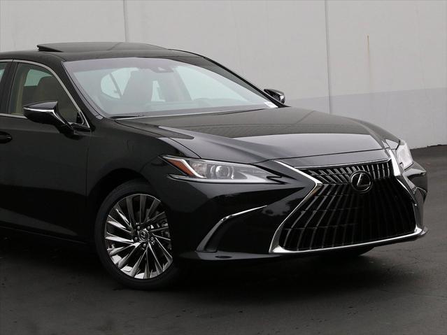 new 2025 Lexus ES 300h car, priced at $55,239