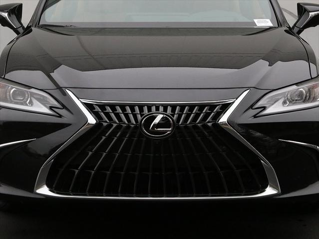 new 2025 Lexus ES 300h car, priced at $55,239