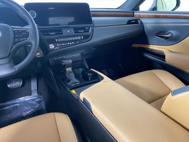 used 2023 Lexus ES 300h car, priced at $43,988