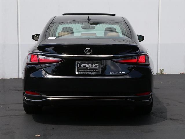 new 2025 Lexus ES 300h car