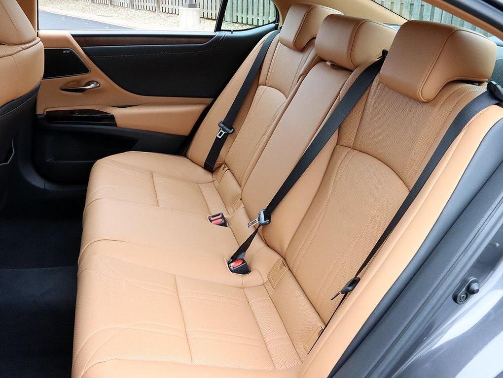 new 2025 Lexus ES 350 car, priced at $52,659