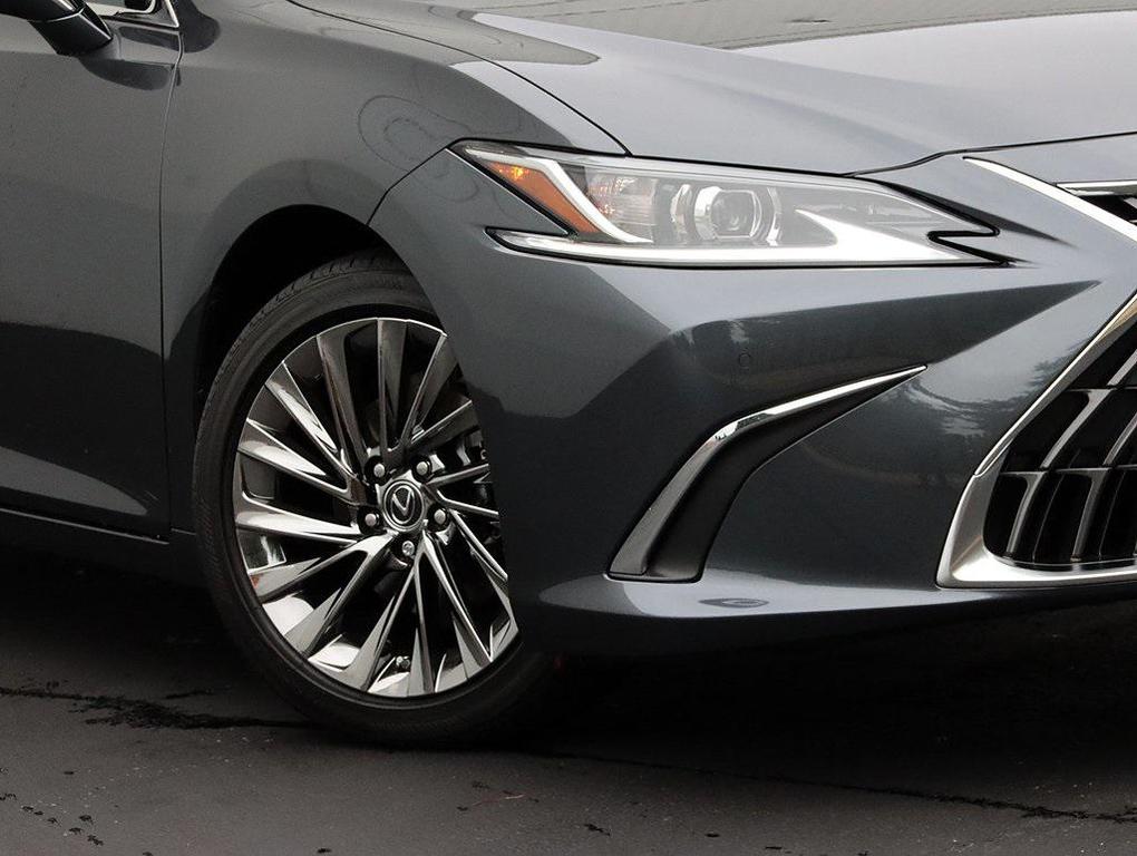 new 2025 Lexus ES 350 car, priced at $52,659