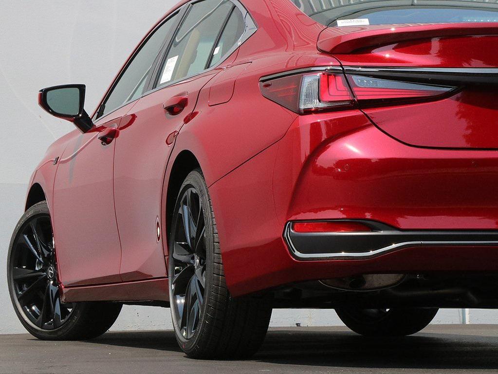 new 2025 Lexus ES 300h car, priced at $50,133