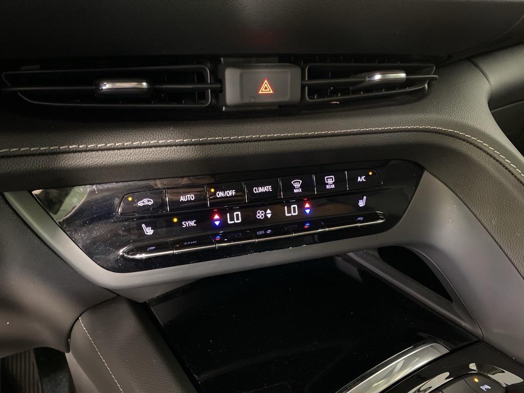 used 2022 Buick Envision car, priced at $23,488