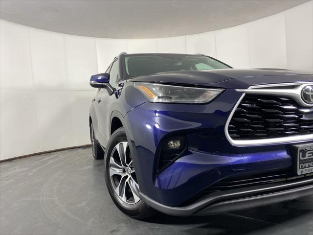 used 2021 Toyota Highlander car, priced at $35,988