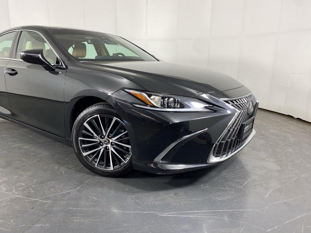 used 2025 Lexus ES 350 car, priced at $45,488
