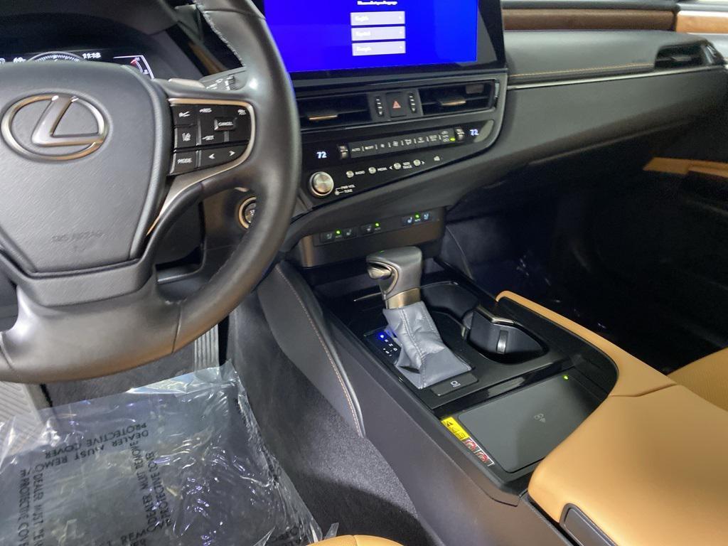 used 2025 Lexus ES 350 car, priced at $45,488