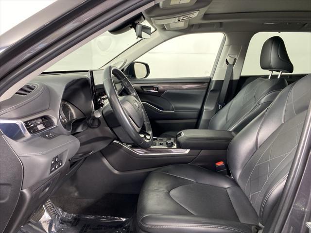 used 2022 Toyota Highlander car, priced at $41,688