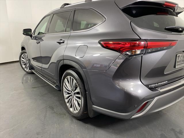 used 2022 Toyota Highlander car, priced at $41,688