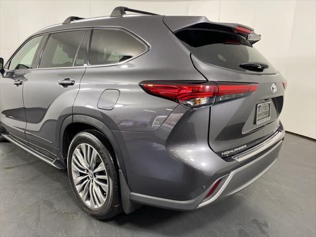 used 2022 Toyota Highlander car, priced at $41,688